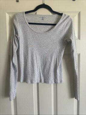 Brandy Melville Light Heather Gray Scoop Neck Long Sleeve Tee